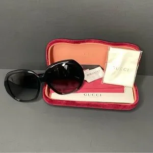 New Gucci Black Sunglasses With Red Velvet Case/ Dust Bag Are Gucci eyeglasses supposed to come with a case? : r/gucci main image 4